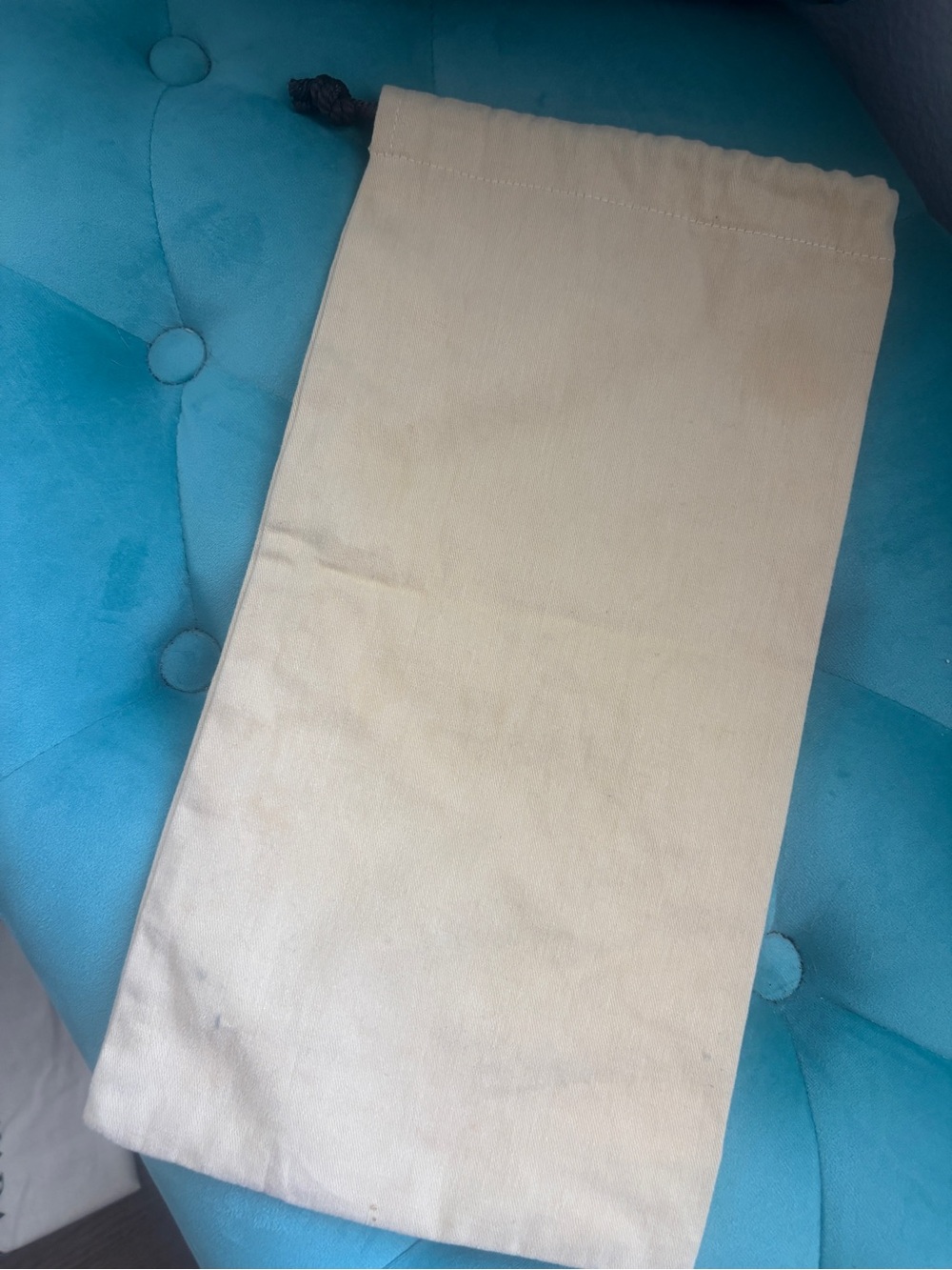 Louis Vuitton Cream Drawstring Dust Bag with Logo - Picture 2 of 3